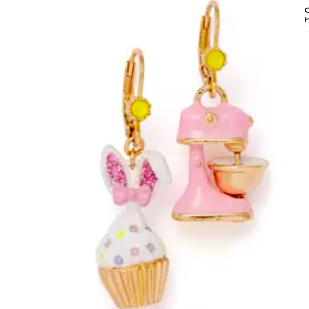 New Betsey Johnson Bunny Cupcake Mismatch Drop Earrings - Picture 4 of 12